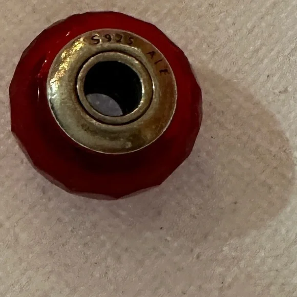 PANDORA Murano Red 100% Auth - Picture 10 of 13
